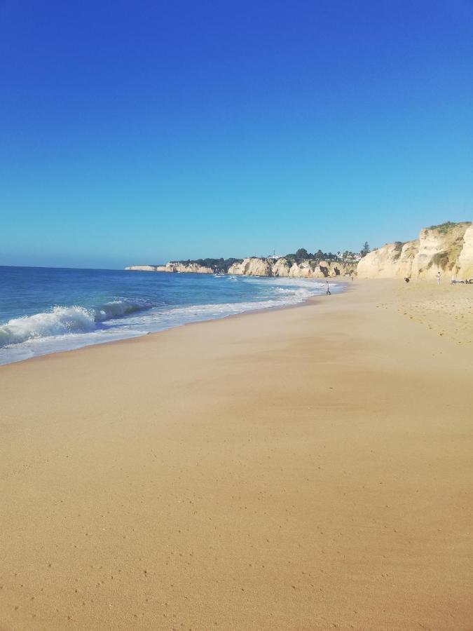 Apartamento Do Algarve Armacao de Pera Luaran gambar